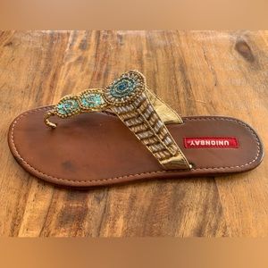 Union Bay, Women’s Thong/Sandal, Beaded, Gold/Turquoise/White, Flats, Size 10M.